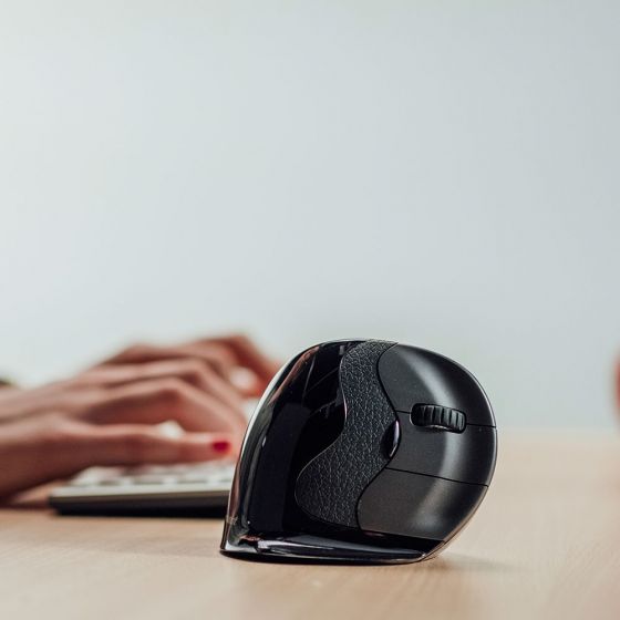 Evoluent D Wireless Vertical Mouse