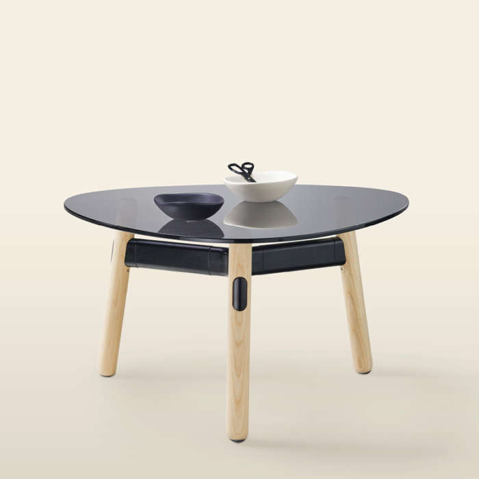 Okidoki Ash legs with matte black frame coffee table